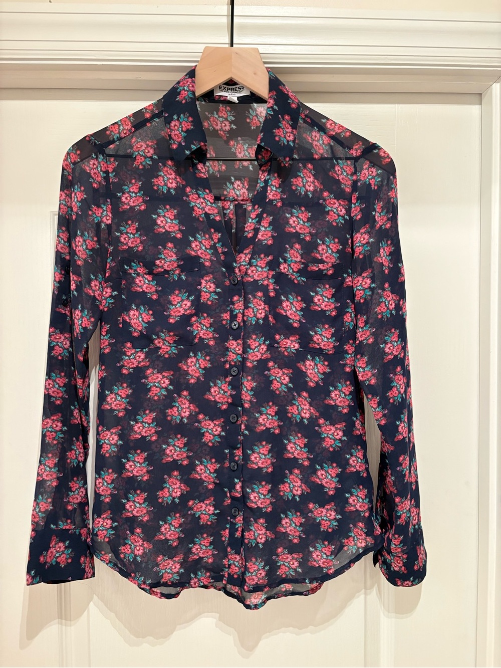 Women’s Express floral print portofino shirt floral design navy blue size S